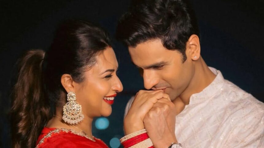 Divyanka Tripathi and Vivek Dahiya pose together