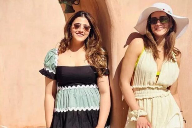 Nupur Sanon and Kriti Sanon discussing wedding planning