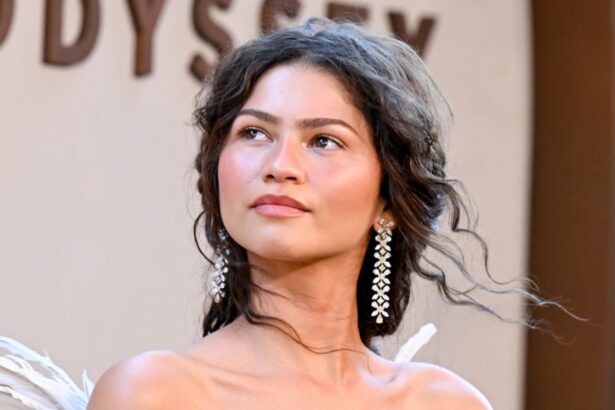 Zendaya showcasing an iconic red-carpet beauty look