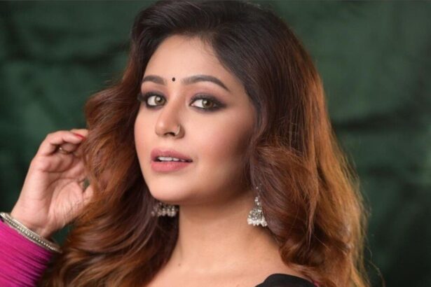 Hunterfly 6 09 12 011830 Ritabhari Chakraborty announces Mamata Banerjee committee for Bengali film industry