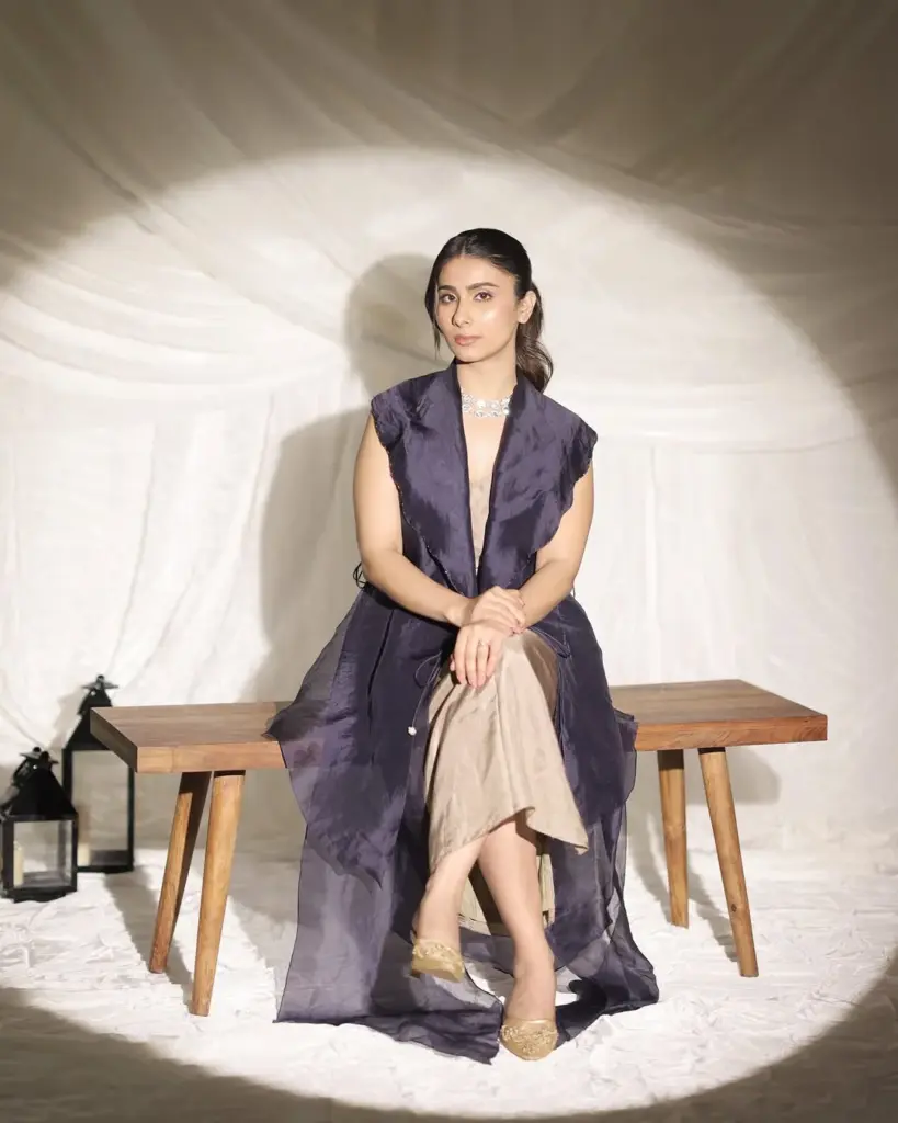 How Nayab Midha Became Popular