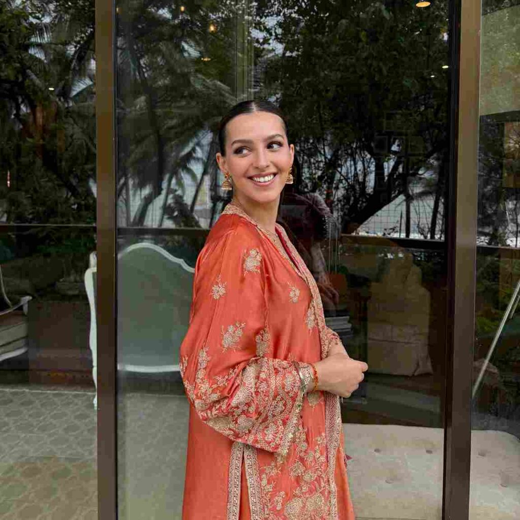 Vanshika Dhir Looks Elegant in Traditional Anarkali