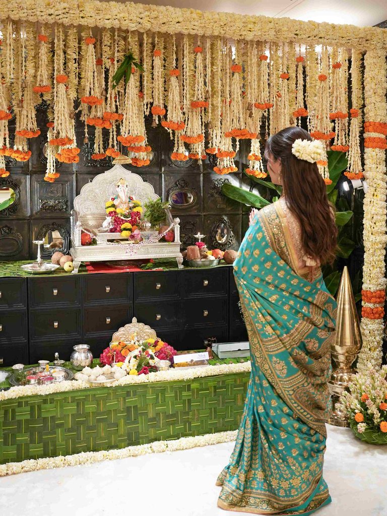 Hunterfly 811373879 18634237180050867 9019652008863213673 n 11zon Gajra Completes Sara Tendulkar’s Festive Hairstyle