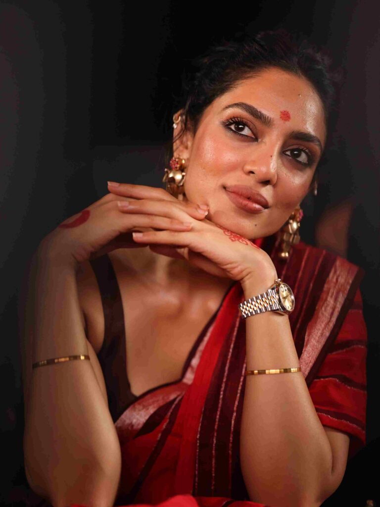 Sobhita Dhulipala Stuns in Red Khadi Saree