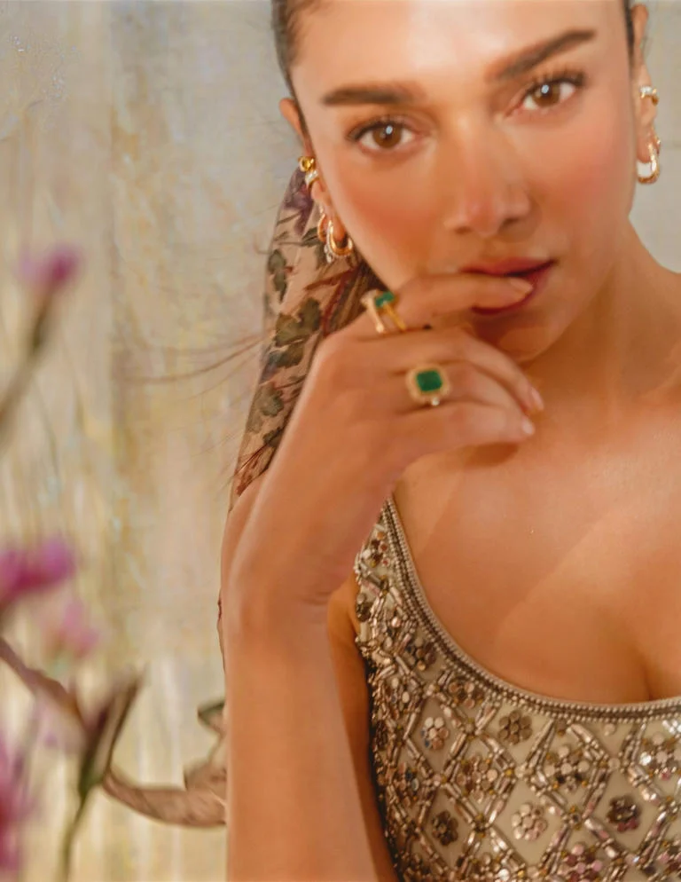 Soft Beauty Look Completes the Ensemble