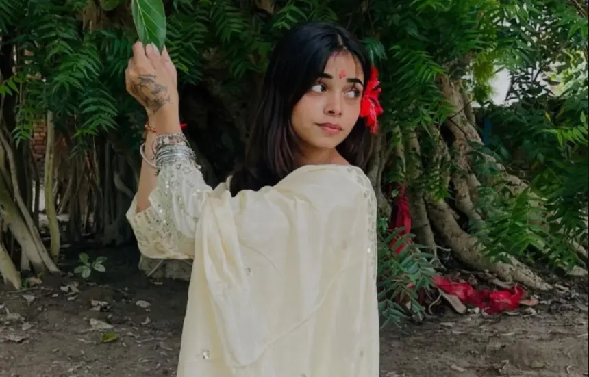 Hunterfly Afreen Khan Afreen Khan biography, Indian model and Instagram influencer