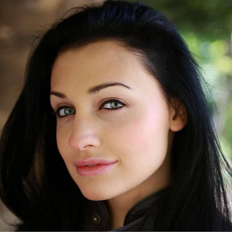 Hunterfly Aletta Ocean 2 Modeling and Magazine Appearances