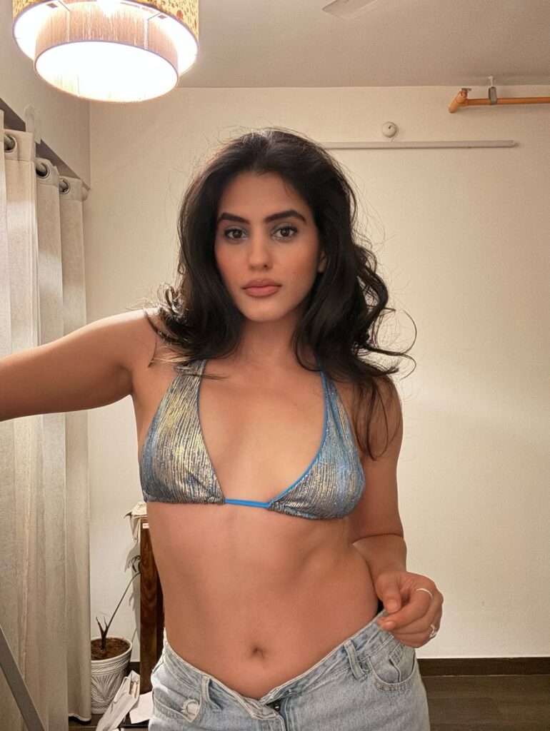 Hunterfly Arushi Handa01 Arushi Handa’s Latest Instagram Look