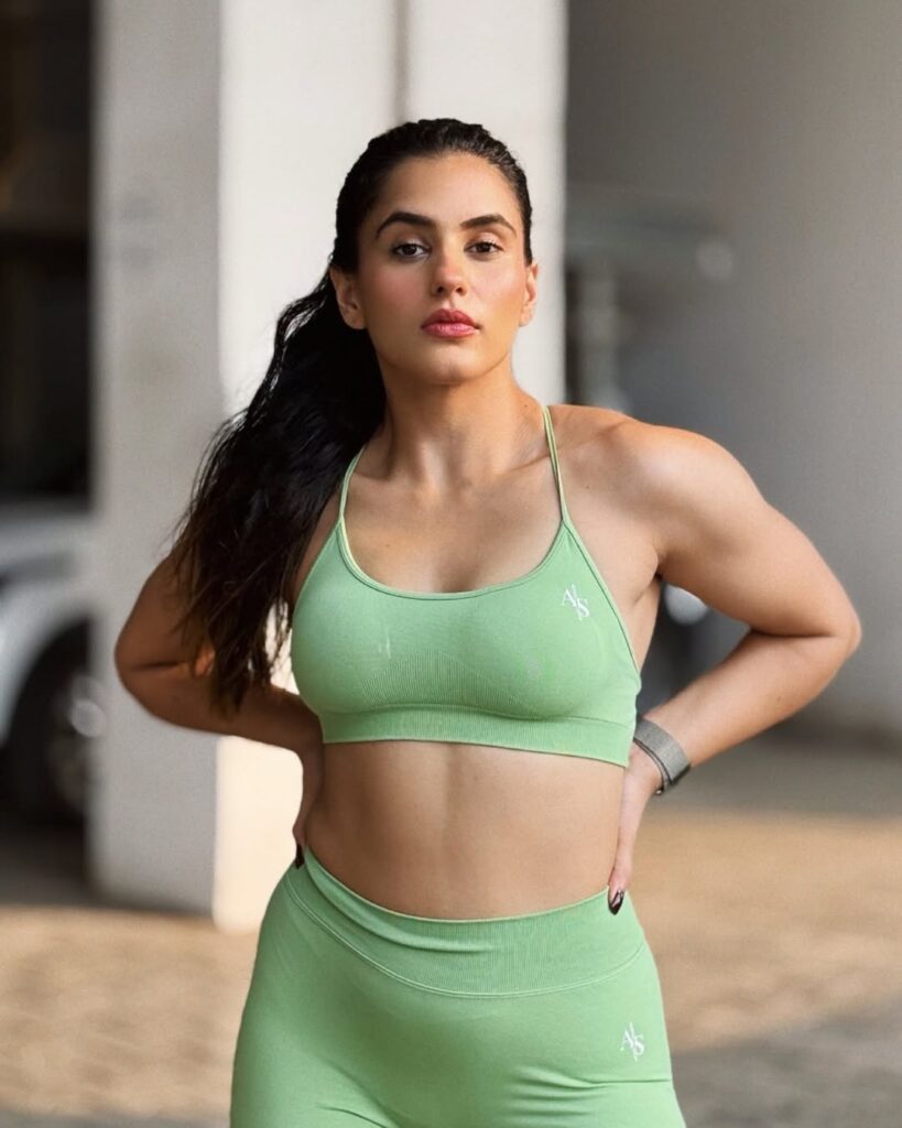 Hunterfly Arushi Handa09 Arushi Handa’s Latest Instagram Look