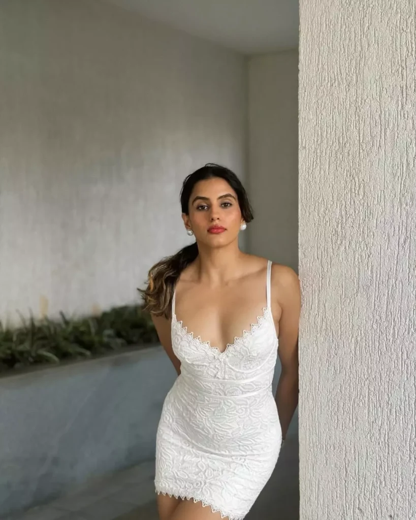 Hunterfly Arushi Handa223 Arushi Handa’s Latest Instagram Look