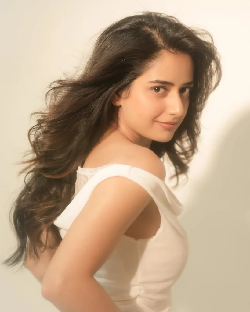 Hunterfly Ashika Ranganath2 Her Entry Into Telugu Cinema