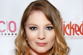 Aurora Snow biography and career profile