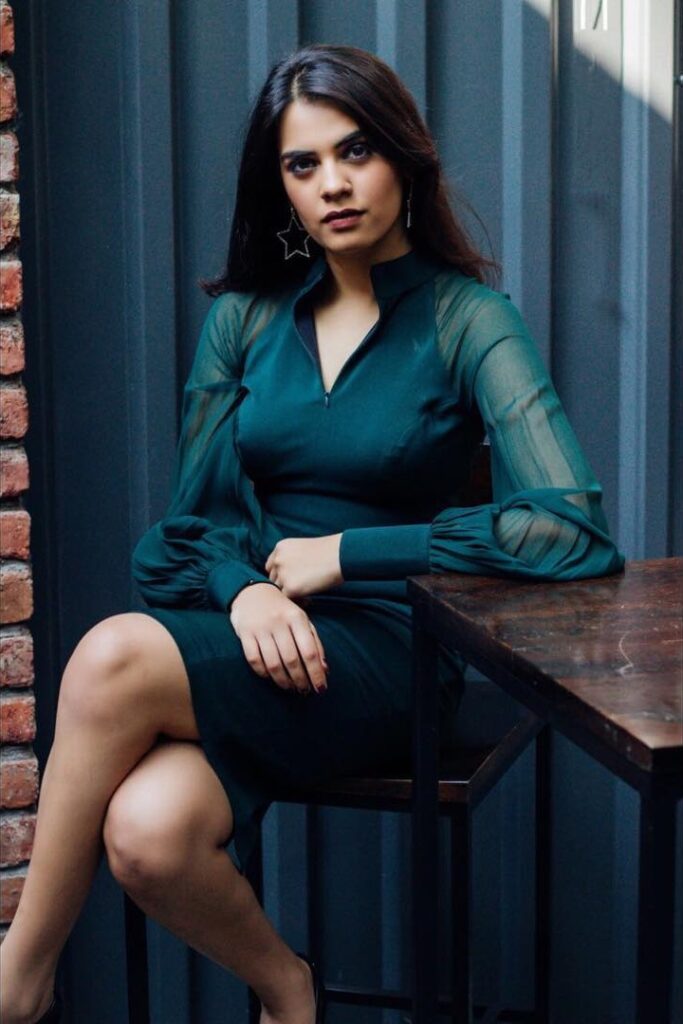 Hunterfly Ayushi Gupta03 Ayushi Gupta's Hobbies and Interests