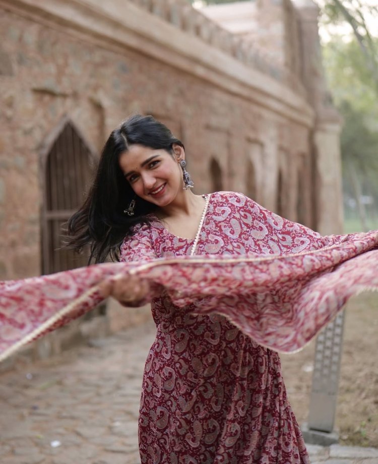 Hunterfly Isha Yadav 0052 Isha Yadav Hobbies and Interests