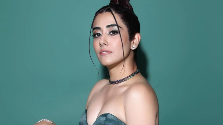 Jonita Gandhi’s Popular Songs