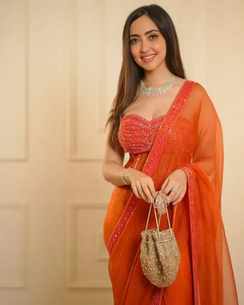 Kaashvi Hiranandani’s early life and education