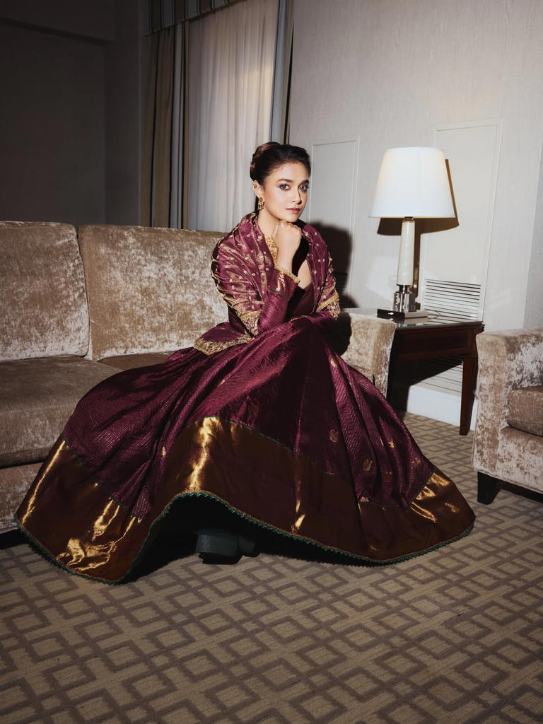 Hunterfly Keerthy Suresh06 Keerthy Suresh takes South Indian fashion to Toronto