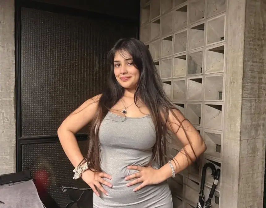 Hunterfly Khushi Maheshwari Khushi Maheshwari biography, Instagram influencer and content creator