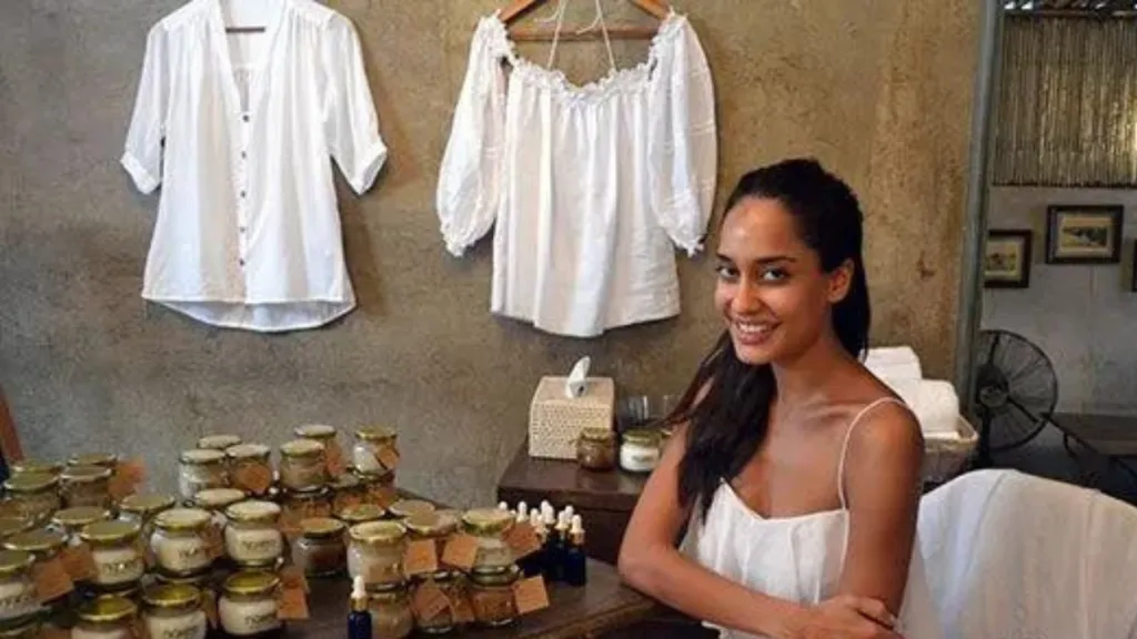 Hunterfly Lisa Haydon Lisa Haydon – Naked