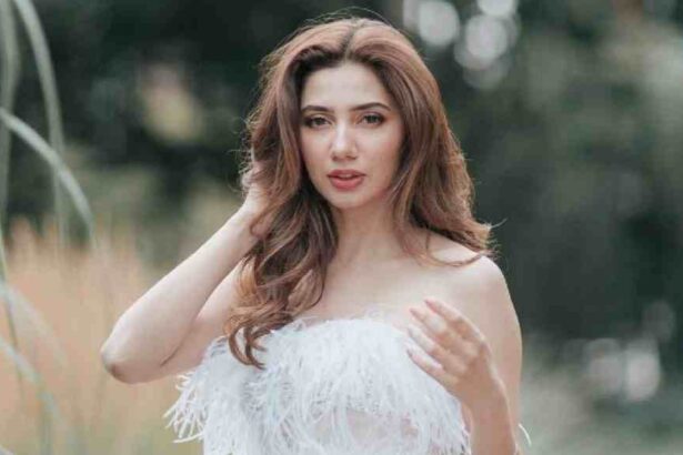 Mahira Khan announces second pregnancy with husband Salim Karim