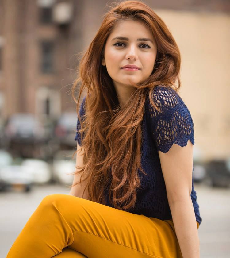 Momina Mustehsan's Age