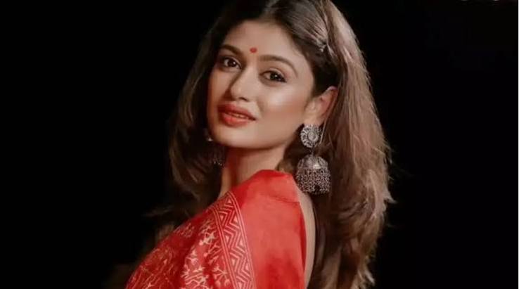 Oviya