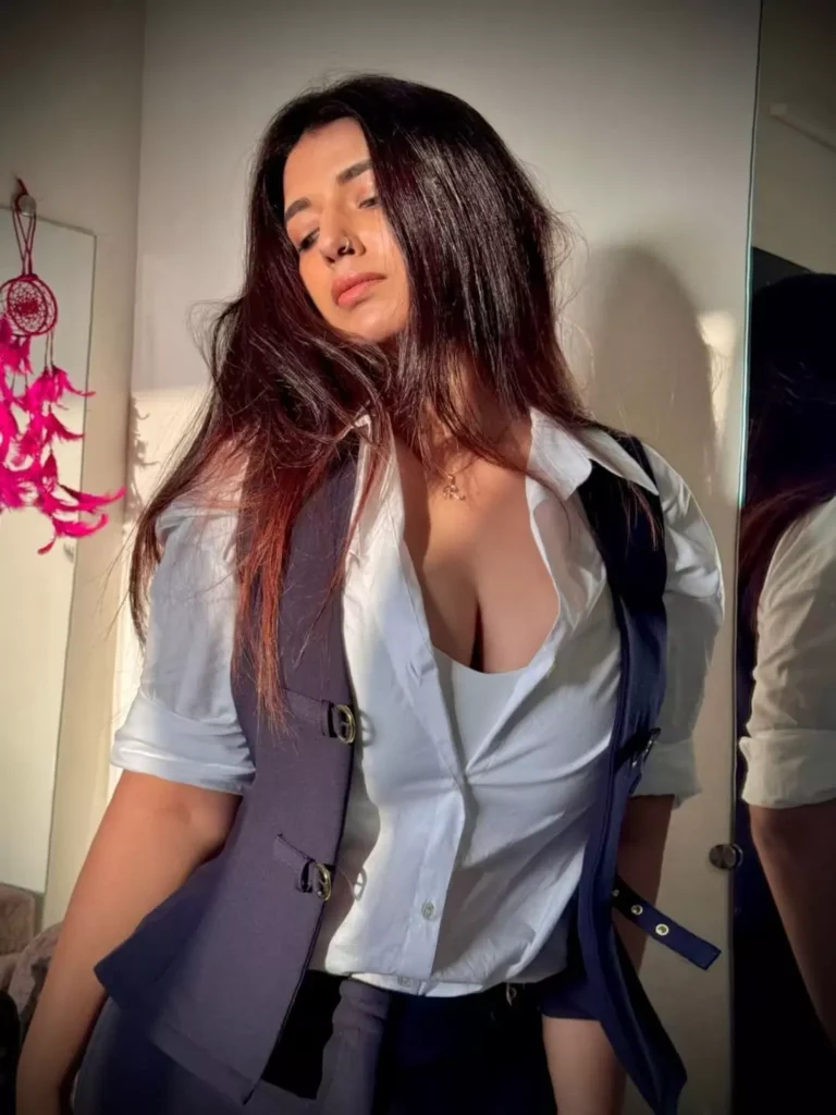 Hunterfly Rasha Kirmanid2dd Rasha Kirmani Bold Glamour Look