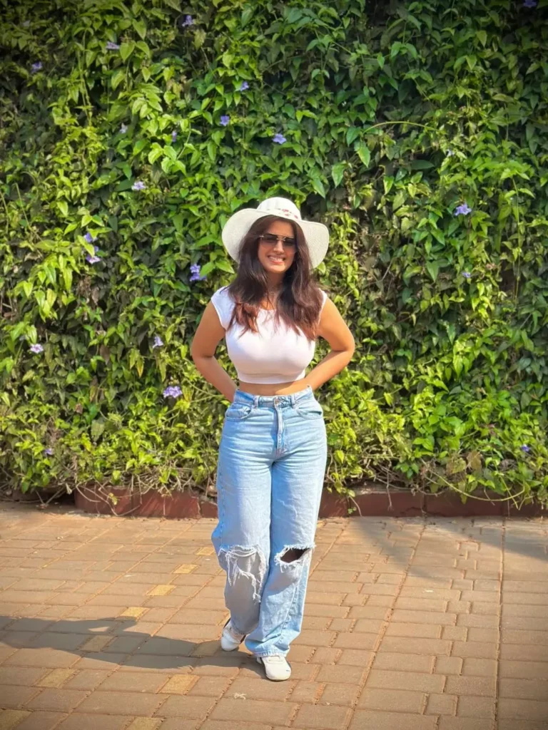 Hunterfly Rasha Kirmanidd Rasha Kirmani Bold Glamour Look