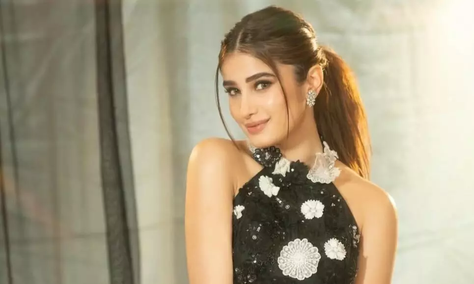 Hunterfly Rasha Thadani03 Rasha Thadani Education