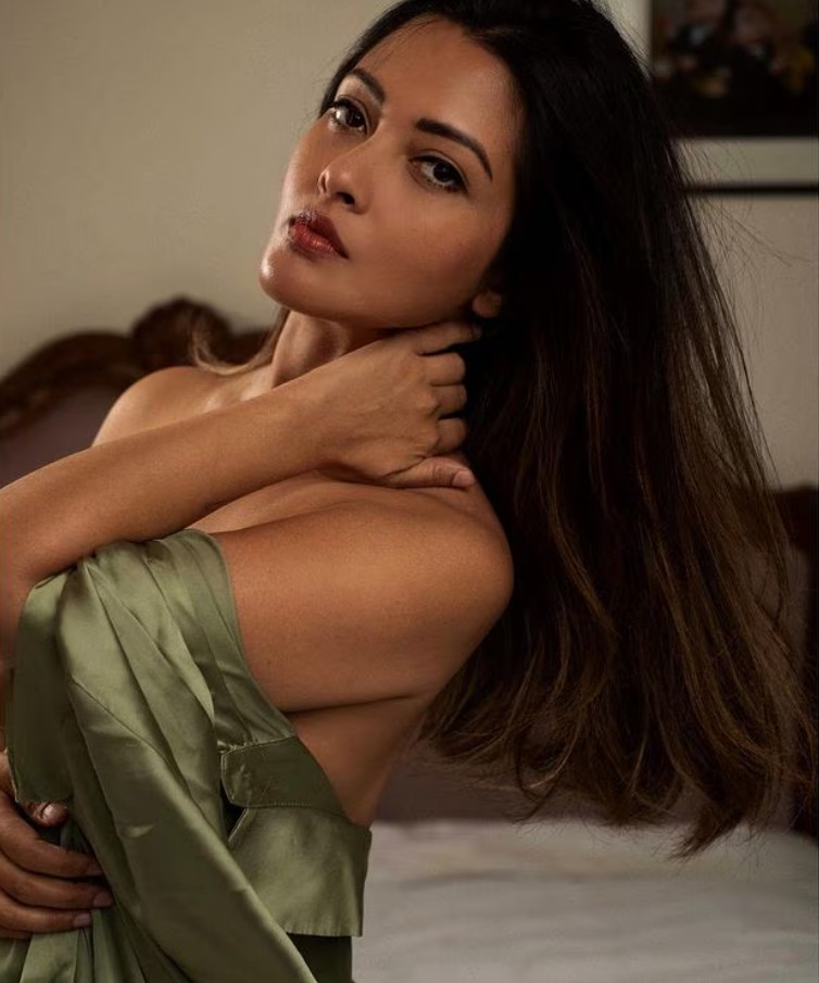Hunterfly Riya Sen29 Riya Sen Hot