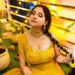 Hunterfly Santoor Mom Rachna Santoor Mom Rachna Indian mom influencer and lifestyle creator