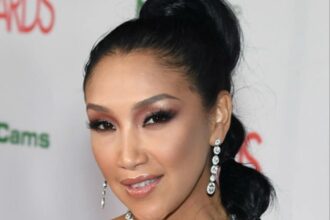Vicki Chase biography and career profile