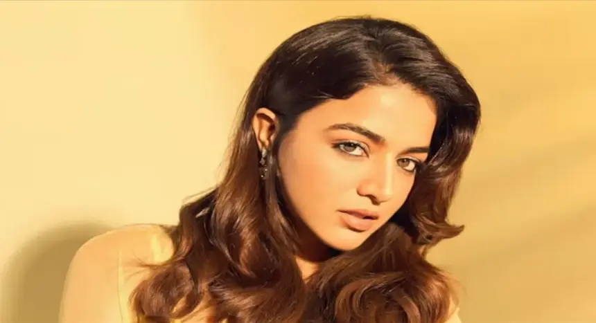 Hunterfly Wamiqa Gabbi Wamiqa Gabbi flaunts a radiant golden glam makeup look with soft waves
