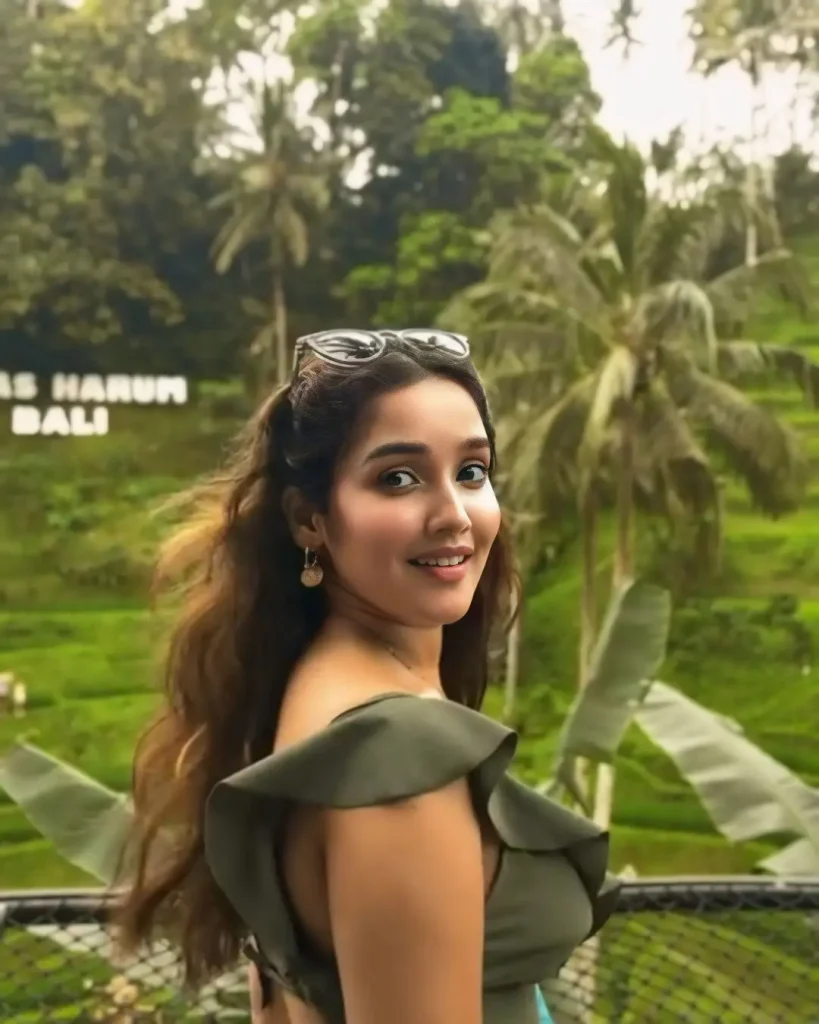 Tamil Cinema Debut With Yennai Arindhaal