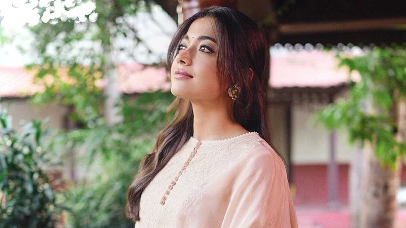 Hunterfly rashmika image Rashmika Mandanna shares health update after hip injury during Mysaa shoot