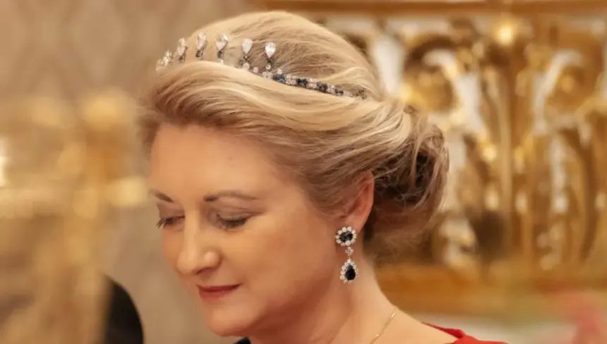 hunterfly 026 10 03 132038 Grand Duchess Stéphanie wearing the Grand Duchess Joséphine-Charlotte tiara at a Luxembourg state banquet