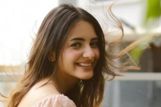 hunterfly 026 10 07 175054 Shagun Sharma during her television appearance