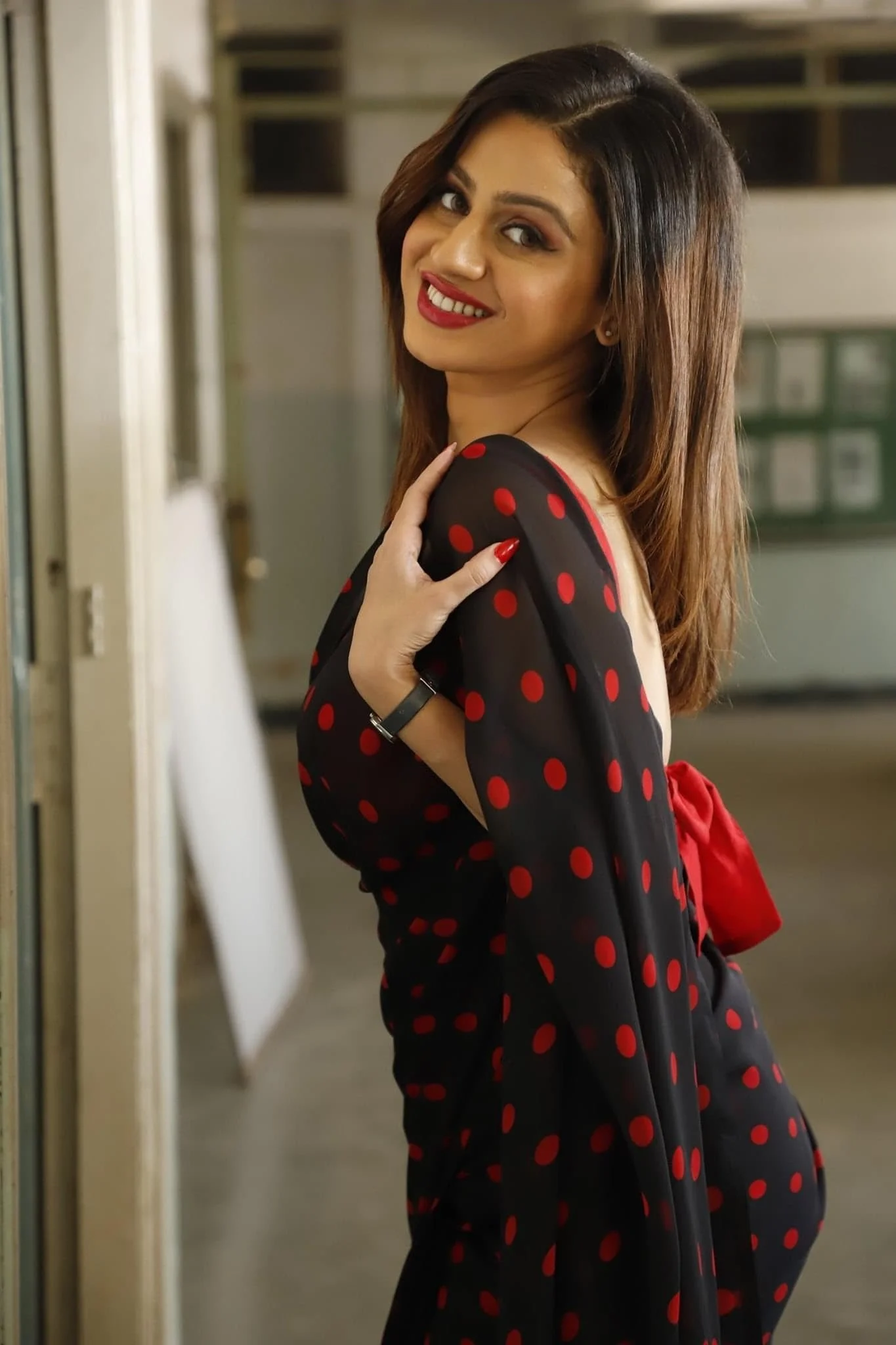 hunterfly 1 Where to Find Authentic Kenisha Awasthi Pictures