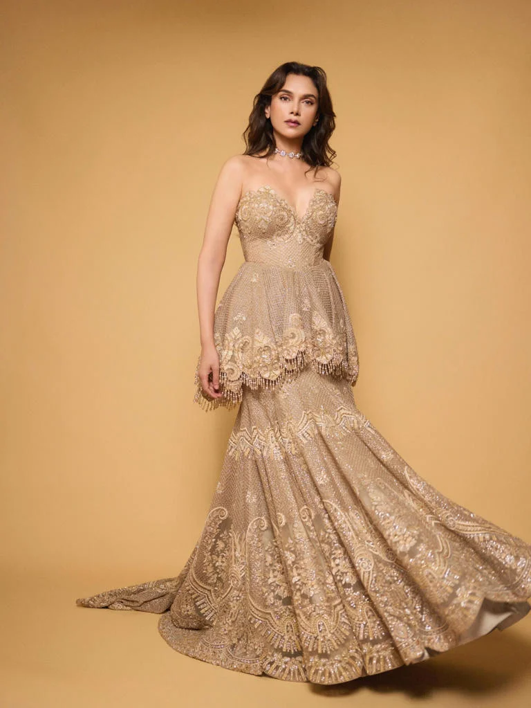 hunterfly Aditi Rao Hydari Aditi Rao Hydari: Embrace monochrome gold