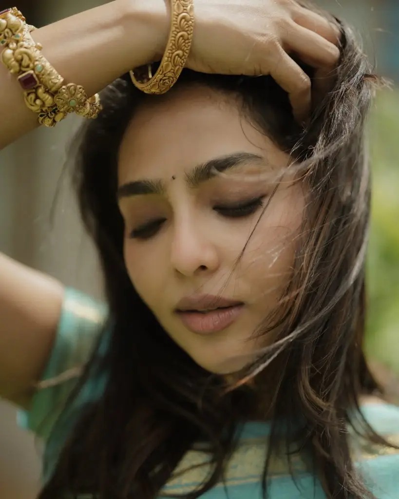 Natural Beauty Meets Effortless Elegance