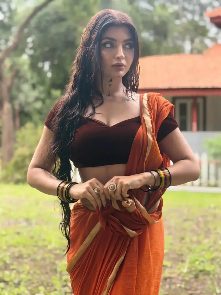 hunterfly Akanksha Puri3 11zon Akanksha Puri teases fans with ‘#NewShow’