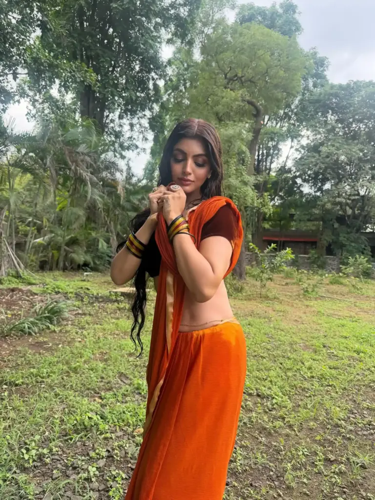 hunterfly Akanksha Puri6 11zon Akanksha Puri teases fans with ‘#NewShow’