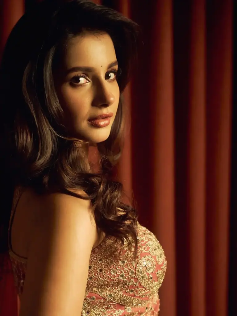 hunterfly Angana Roy5 11zon 1 How to Recreate Angana Roy's Festive Style