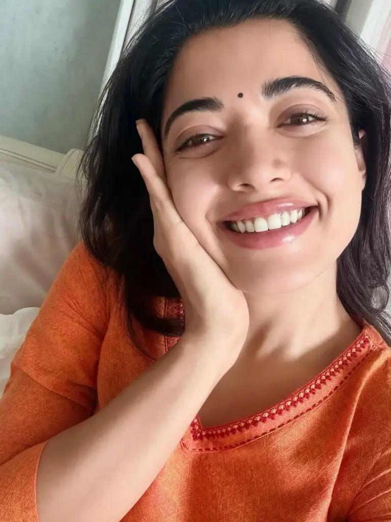hunterfly Fresh faced Rashmika. 1 Sandalwood in Traditional Skincare