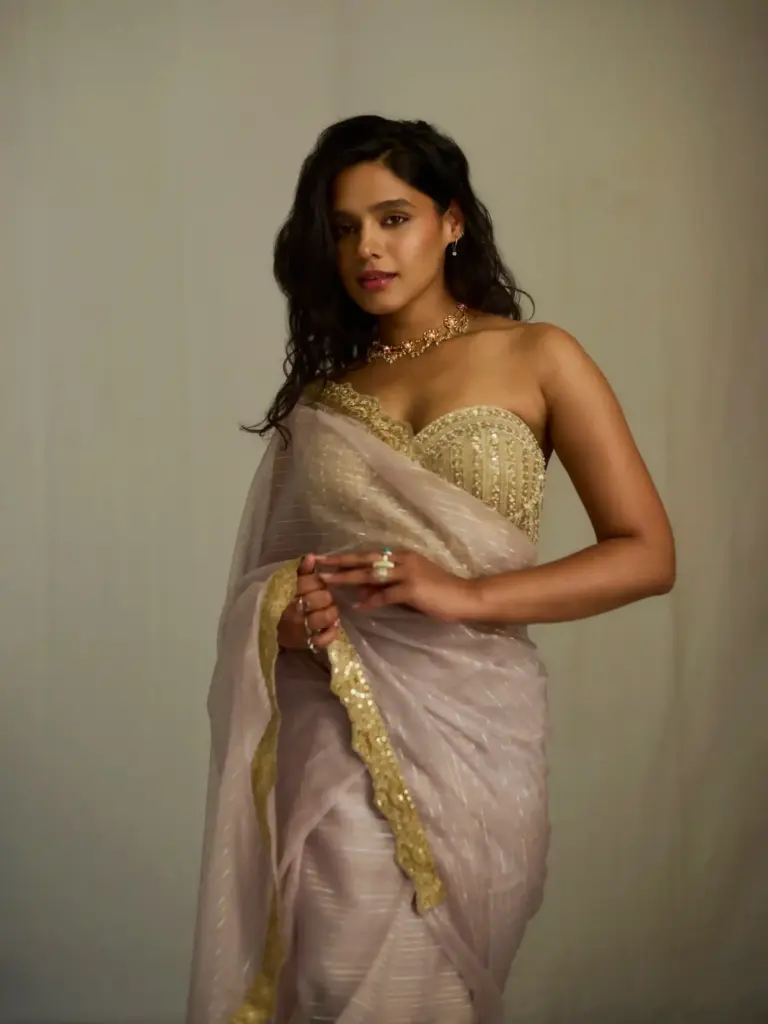 Pranati Rai Prakash’s Lavender-and-Gold Saree Look
