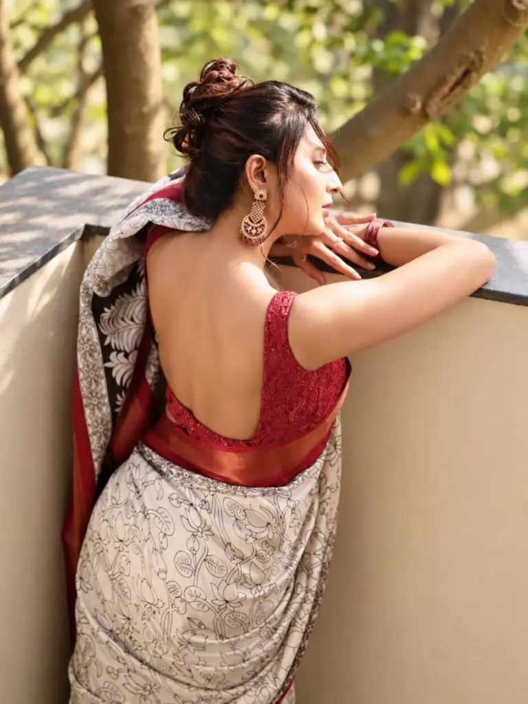 hunterfly Shubha Raksha1 Shubha Raksha’s Social Media Style