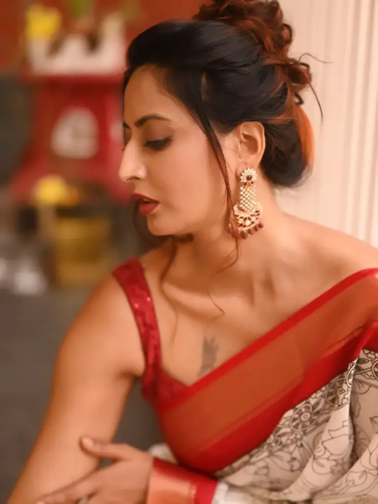 hunterfly Shubha Raksha5 Shubha Raksha’s Social Media Style