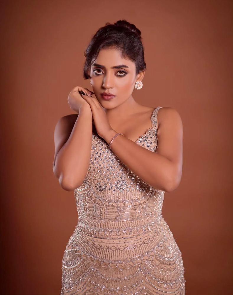 1. Glamorous Photoshoot Looks