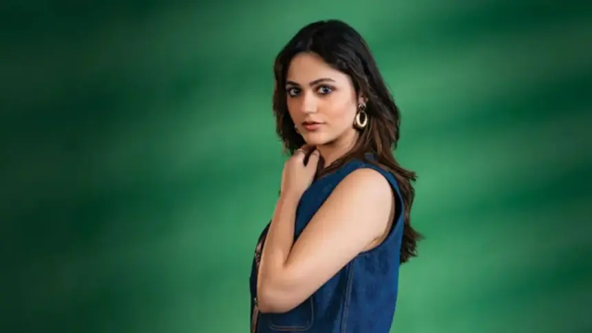hunterfly t 2026 10 10 115539 Aneet Padda in a portrait accompanying a report about her tribute to her grandfather