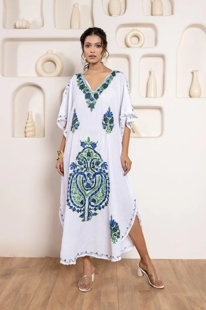 hunterfly white embroidered kaftan bohemian style How to Style a White Embroidered Kaftan